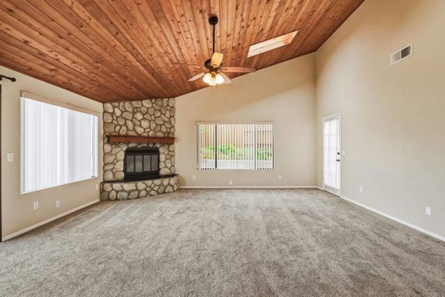 Detail Gallery Image 11 of 35 For 10261 Kaiser Pl, San Diego,  CA 92126 - 3 Beds | 2 Baths