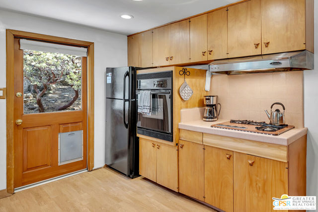 26540 Crestview Drive, Idyllwild CA: https://media.crmls.org/mediaz/468589cd-ac46-4cc6-bd8c-281271510332.jpg