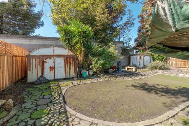 Image 15 of 22 For 1805 Sundberg Ave