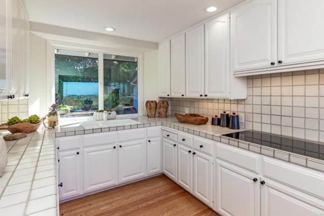600 Westridge Drive, Portola Valley CA: https://media.crmls.org/mediaz/4685f76a-0726-450b-95a4-721f54f8b7b3.jpg