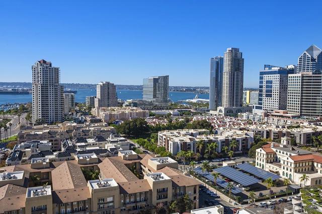 645 Front Street, San Diego CA: https://media.crmls.org/mediaz/46862b10-ddaa-404e-b3f8-7b4cd4a194c5.jpg