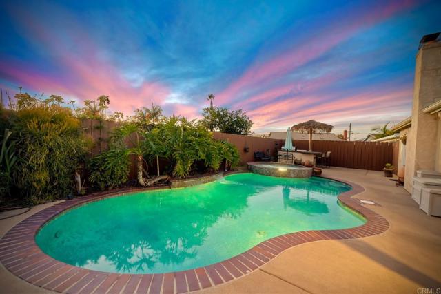 4410 Charger Boulevard, San Diego CA: https://media.crmls.org/mediaz/46867583-1f17-4db7-87fb-dd0f802a53d3.jpg