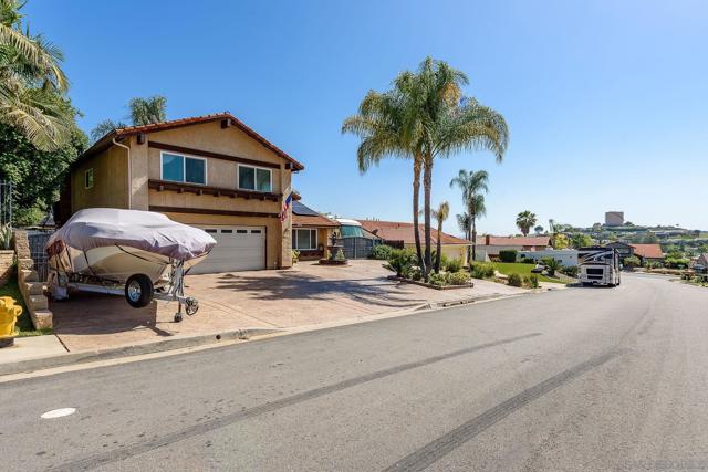 14229 Jennings Vista Way, Lakeside CA: https://media.crmls.org/mediaz/46868e4c-7188-4318-b498-50fbddf9d02c.jpg