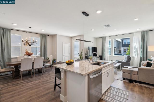2940 wheat grass street, Sacramento CA: https://media.crmls.org/mediaz/4686c02a-66e7-4c28-827d-c203f7c80cbd.jpg