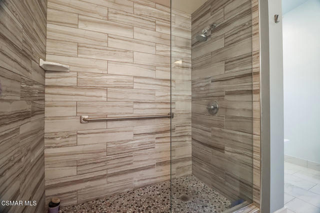 2433 Calle Narciso, Thousand Oaks CA: https://media.crmls.org/mediaz/4689d2bf-b39f-4b31-86fc-69a3f48f6294.jpg