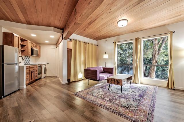 55283 Pine Crest, Idyllwild CA: https://media.crmls.org/mediaz/4689f6cd-6c5d-44c6-aa0c-d0632fef4cdc.jpg