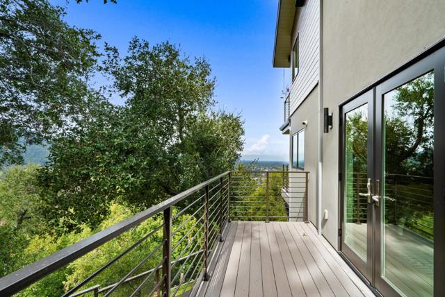 17808 Tourney Road, Los Gatos CA: https://media.crmls.org/mediaz/468a1c0f-6eae-4ad3-9964-eff9513e38a7.jpg