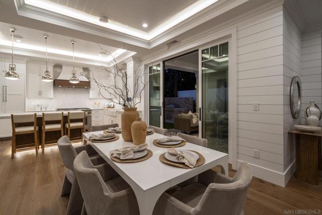 462 Westbourne Street, La Jolla CA: https://media.crmls.org/mediaz/468a5e4a-1ede-4a2b-9b10-26d73ed9b381.jpg