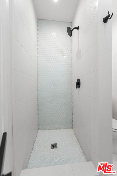 5229 Balboa Boulevard, Encino CA: https://media.crmls.org/mediaz/468bec66-5471-4a61-a6ff-b1f974733525.jpg