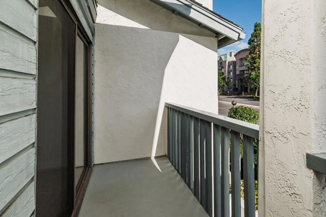 Detail Gallery Image 30 of 47 For 4085 Crystal Dawn Ln #201,  San Diego,  CA 92122 - 2 Beds | 2 Baths