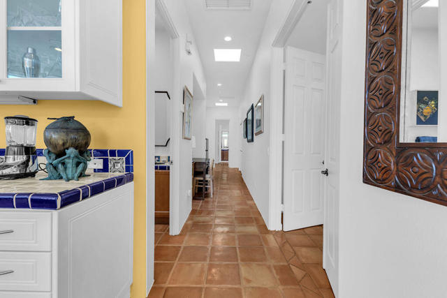 77440 Calle Ensenada, La Quinta CA: https://media.crmls.org/mediaz/468e6027-c2f8-44d7-8486-b96612724fee.jpg