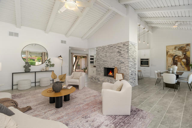 49835 Adelito Drive, La Quinta CA: https://media.crmls.org/mediaz/468fd265-7fce-4094-a425-765c6a97e022.jpg