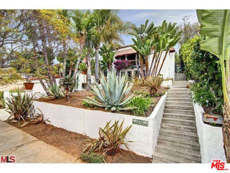 1030 Monument Street, Pacific Palisades, CA 90272