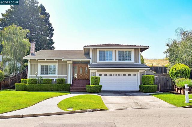 87 Molokai Ct, San Ramon CA: https://media.crmls.org/mediaz/46918bd0-bd61-4280-ae00-95bba81607e8.jpg
