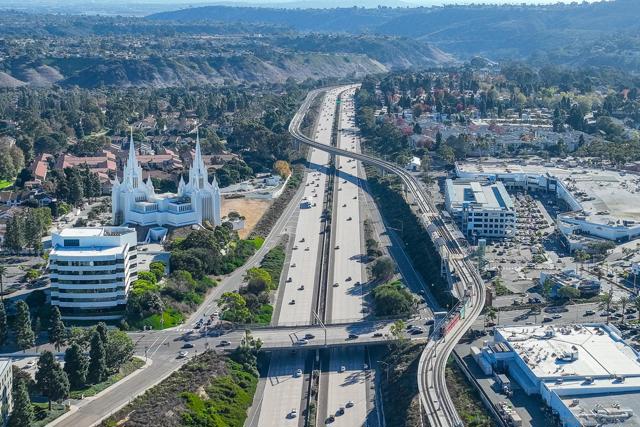 3550 Lebon Dr, San Diego CA: https://media.crmls.org/mediaz/4691a881-285d-4b92-ad44-a02b5d97417d.jpg