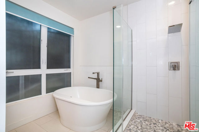 1912 W Liberty Court, Los Angeles CA: https://media.crmls.org/mediaz/46925120-024b-44b7-baa4-aa24620035d5.jpg