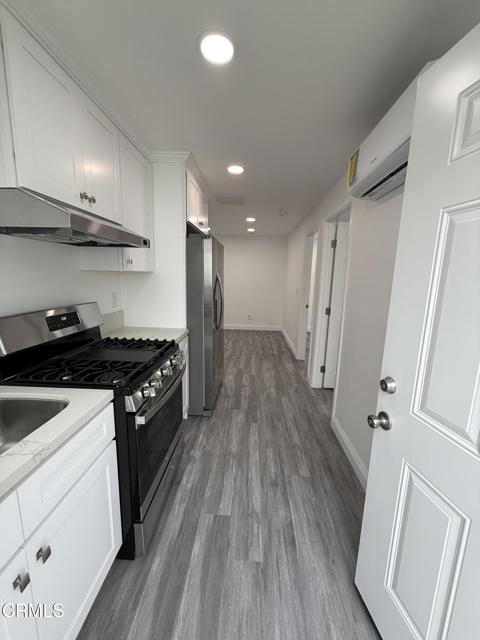 1840 #2 Lookout Drive, Oxnard CA: https://media.crmls.org/mediaz/4692521d-f7c7-482f-88d4-e457da74c861.jpg