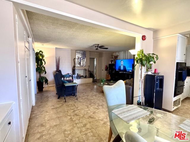3704 W 111th Place, Inglewood CA: https://media.crmls.org/mediaz/46928963-fe6c-45d3-aeed-62c31ade2b98.jpg