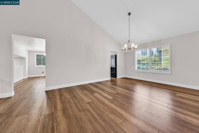 4020 Westminster Pl, Danville CA: https://media.crmls.org/mediaz/46928f99-f478-4ccd-b088-fb02bf6c8322.jpg