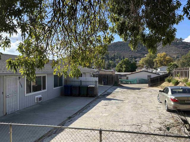 8209 8211 Jema Way, Lakeside CA: https://media.crmls.org/mediaz/469319f8-5c25-4c31-9ea8-565e460dee57.jpg