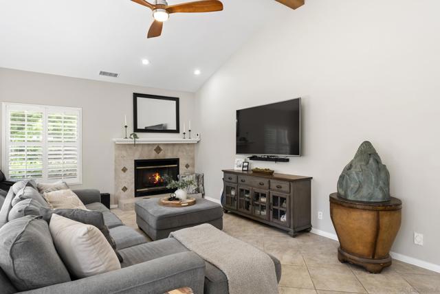 16258 Windpiper, Poway CA: https://media.crmls.org/mediaz/46932db8-44d2-404f-b9f1-037fbb9f71f1.jpg