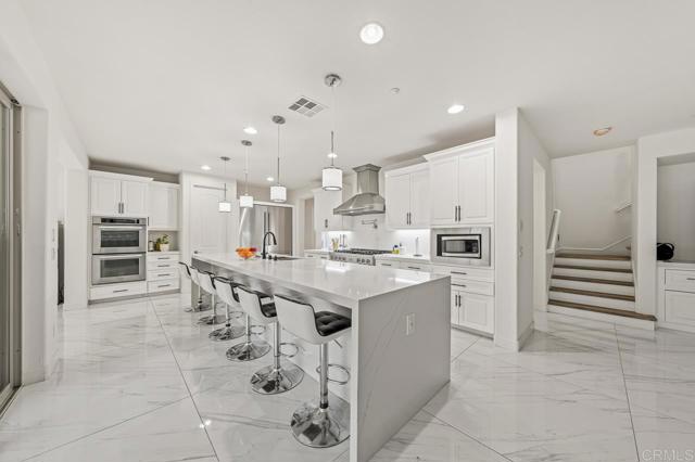 Detail Gallery Image 15 of 68 For 2004 Corte Saltero, Chula Vista,  CA 91914 - 5 Beds | 5/1 Baths