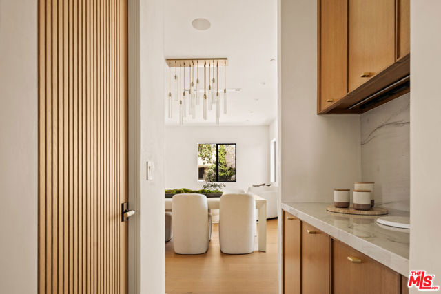 7543 Denrock Avenue, Los Angeles CA: https://media.crmls.org/mediaz/46947914-1bc0-4169-b2a1-5cfe48a33f8a.jpg