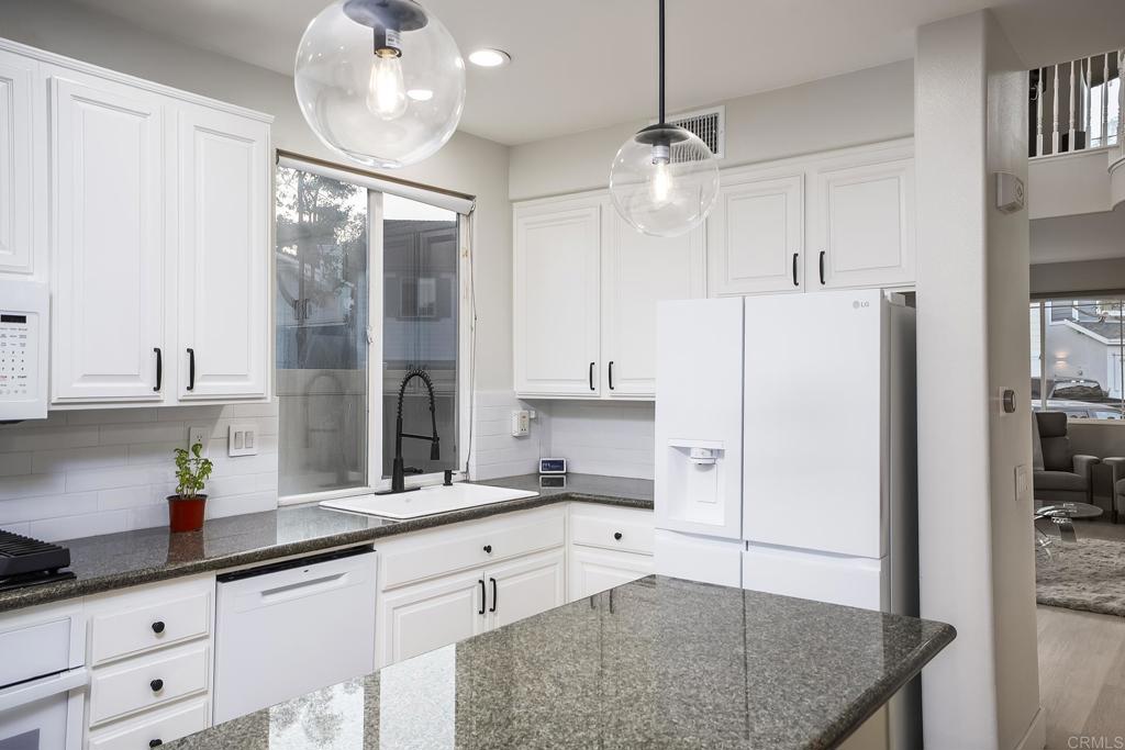 2950 Canyon Ave - photo 12