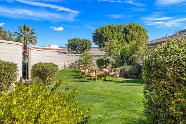 9 Regency Drive, Rancho Mirage CA: https://media.crmls.org/mediaz/4695fda2-b57f-41bb-bf5f-114e42bb6ef6.jpg