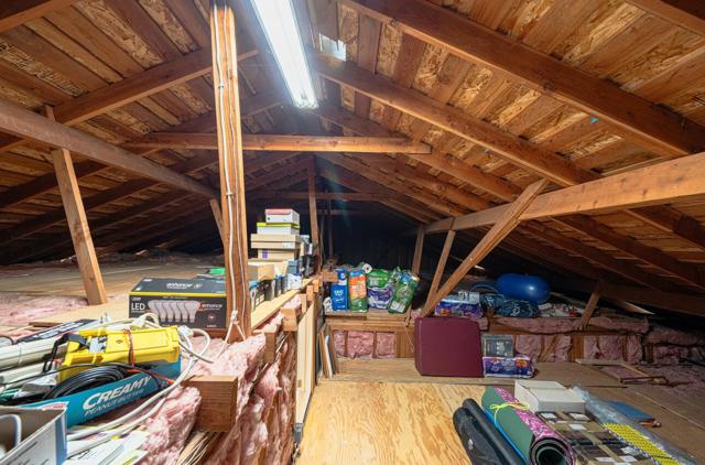 24935 Corte Poco, Salinas CA: https://media.crmls.org/mediaz/46960f27-8ec7-4e10-850d-f3cc5e0c905e.jpg