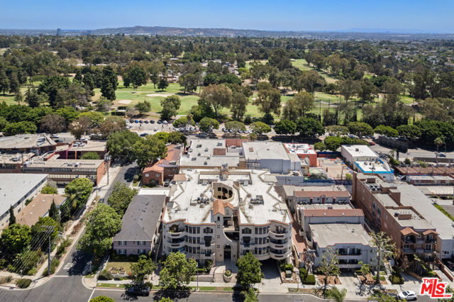 10364 Almayo Avenue, Los Angeles CA: https://media.crmls.org/mediaz/469631b1-435b-41b0-840c-36ff6b96f70f.jpg