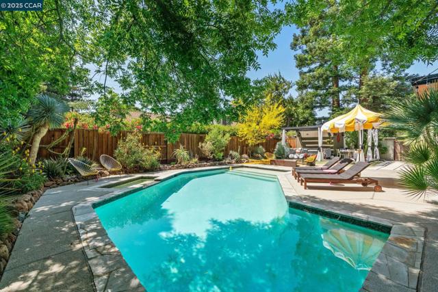232 Clyde Dr, Walnut Creek CA: https://media.crmls.org/mediaz/4696595d-852d-49e7-a7ea-e34ad439ce80.jpg