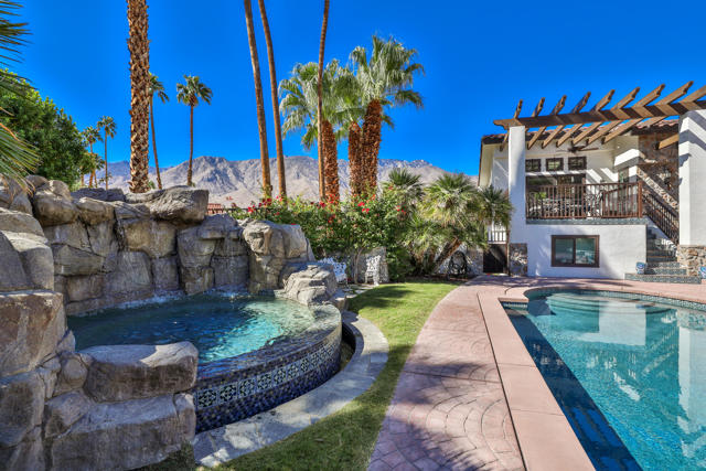 3330 Andreas Hills Drive, Palm Springs CA: https://media.crmls.org/mediaz/4696be31-058f-4ee7-aa01-98132f1a85c7.jpg