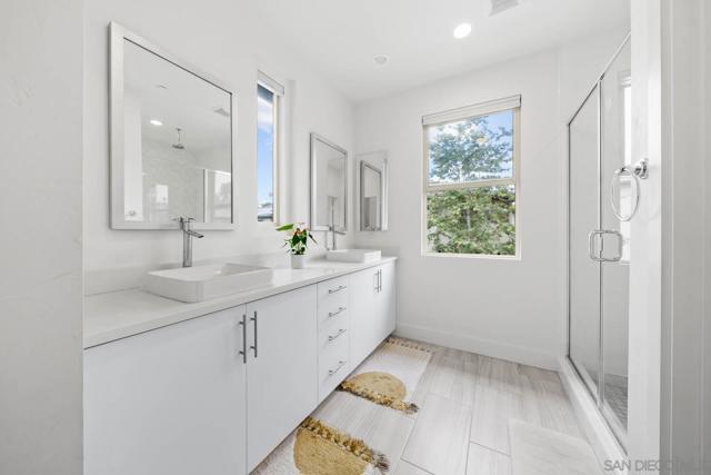 2335 Aperture Circle, San Diego CA: https://media.crmls.org/mediaz/4697cb52-9192-4c47-92b5-89a9915f2624.jpg