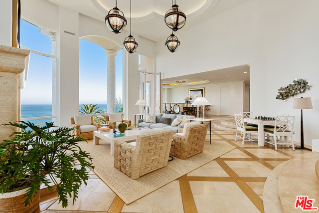 28808 Cliffside Drive, Malibu CA: https://media.crmls.org/mediaz/4698d836-aa20-48bc-ab04-91bbec4d3c97.jpg