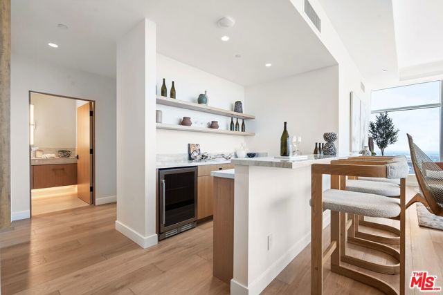 900 W Olympic Boulevard, Los Angeles CA: https://media.crmls.org/mediaz/46996c94-d02a-4163-b7ac-692b20a59b17.jpg