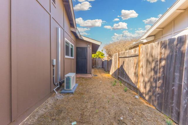 6547 Radcliffe Drive, San Diego CA: https://media.crmls.org/mediaz/469a08e6-12cd-434f-b005-98203cf12d98.jpg