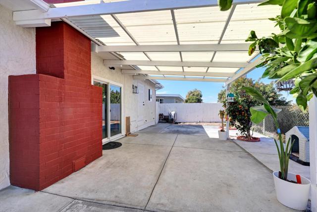 5238 Cervantes Ave, San Diego CA: https://media.crmls.org/mediaz/469a3c91-9bf3-4f43-8738-5c9555a633af.jpg
