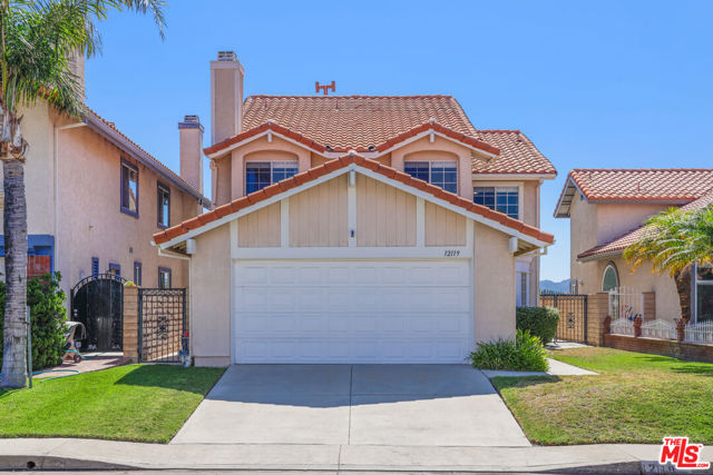 12119 Falcon Crest Way, Porter Ranch CA: https://media.crmls.org/mediaz/469af64c-466c-4113-ada0-512b338947f3.jpg