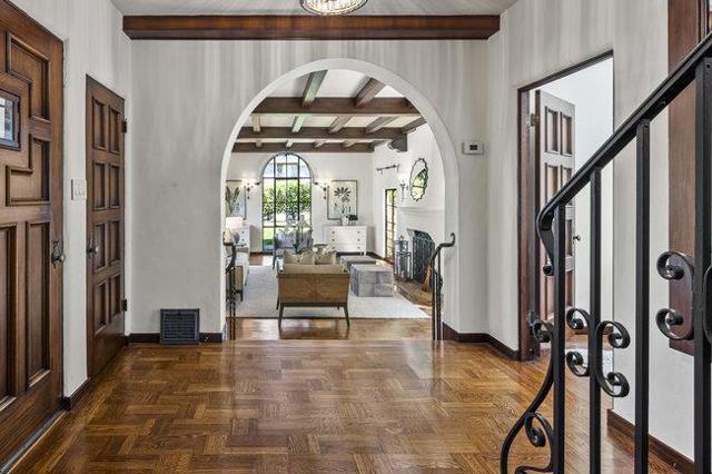 320 Jackson Street, San Mateo CA: https://media.crmls.org/mediaz/469c2ed8-6e20-487e-985f-c58349ebd4d5.jpg