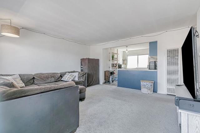 5080 Garnet Street, Capitola CA: https://media.crmls.org/mediaz/469d8d0d-9bf6-4fc9-80da-aed5bed8bc68.jpg
