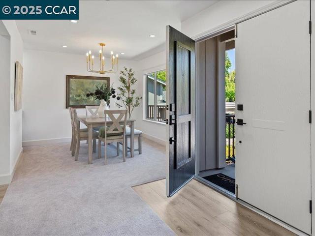 2175 Cactus Ct, Walnut Creek CA: https://media.crmls.org/mediaz/469ed7a7-1b79-4064-a989-f2651b242d56.jpg