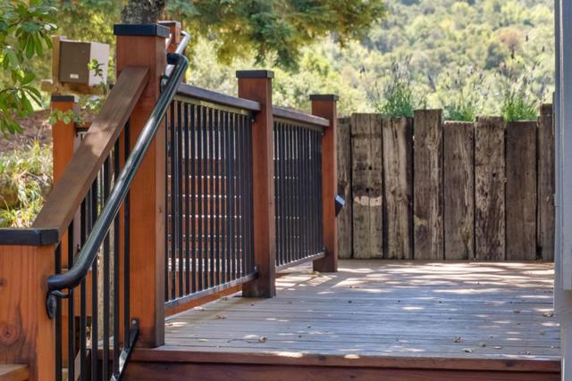 2 Thistle Street, Portola Valley CA: https://media.crmls.org/mediaz/469f15c1-46a4-4cb2-b0c8-3b6d399da8fd.jpg
