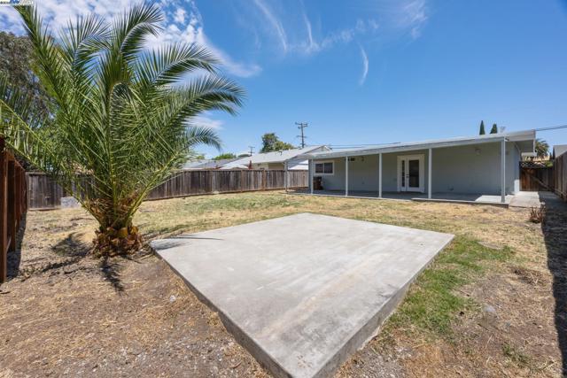4260 Irene Drive, Martinez CA: https://media.crmls.org/mediaz/469fe922-0fee-4b2d-a01d-0d270bb39796.jpg