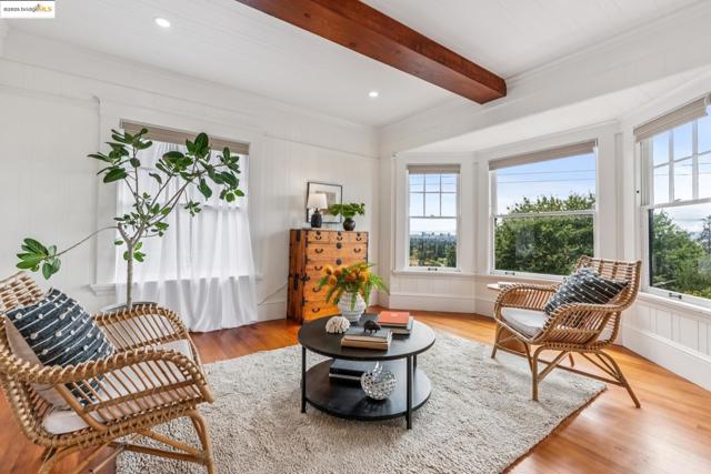 60 Panoramic Way, Berkeley CA: https://media.crmls.org/mediaz/46a004d5-d49b-46f9-af81-2c1d7ee69124.jpg