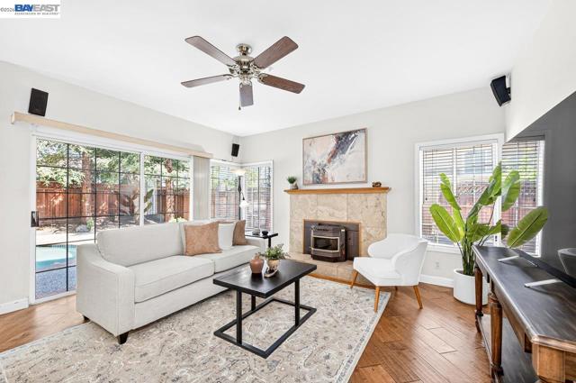 Image 15 of 46 For 579 Amberwood Way