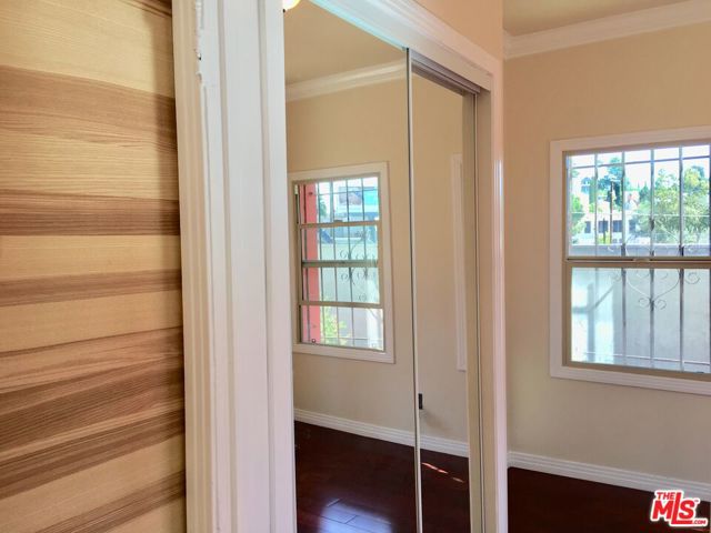 1430 Maltman Avenue, Los Angeles CA: https://media.crmls.org/mediaz/46a04212-769d-479a-9767-c218cb17ca90.jpg