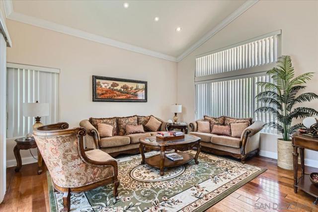 13422 Little Dawn Ln, Poway CA: https://media.crmls.org/mediaz/46a05a33-25ca-432d-946c-568e9c77f02c.jpg