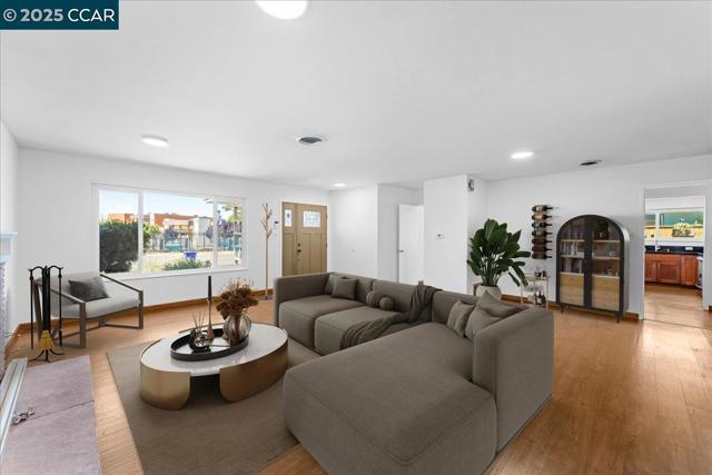 1566 Mann Dr, Pinole CA: https://media.crmls.org/mediaz/46a0e1b4-ee9f-4157-8279-a4f4f3730b1a.jpg