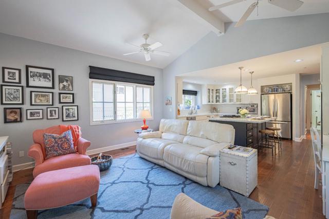 25547 Meadowview Circle,  CA: https://media.crmls.org/mediaz/46a1833b-0d7a-4479-8cd7-f1166a36784a.jpg